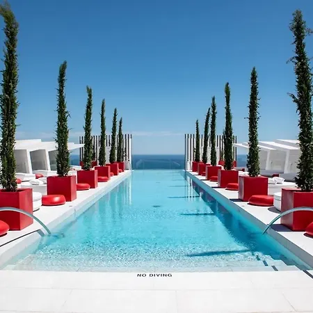 Luxury And Extraordinary In El Higueron Apartmán
